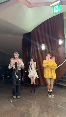 #GodOfMusic 🤟 with #선미 #SUNMI #THE8 #SEUNGKWAN #SEVENTEEN #세븐틴 #음악의신 #SVT_GodOfMusic