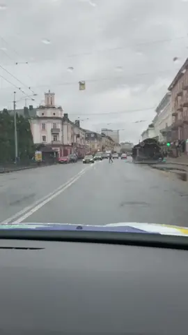 Як не потрібно робити! Патрульні винесли на порушника постанову за ч. 1 ст. 127 (Порушення ПДР пішоходами) КУпАП. Будьте уважні та бережіть себе!  #пдрукраїни #поліціі #патрульна #patrol  #ukraine #patrolpolice #ua #police #рівне 