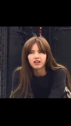 Lisa funny faces hehe🤍 TikTok pls unfreeze my account 🙏 #lisa #kpopeditsolo #plzunfreezemyaccount 
