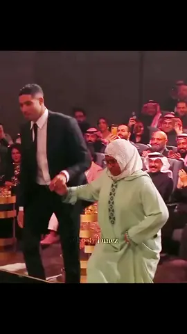 Hakimi loves his Mom❤️🇲🇦 #fypシ #fyp #hakimi🇲🇦 #hakimi #mom #mama 