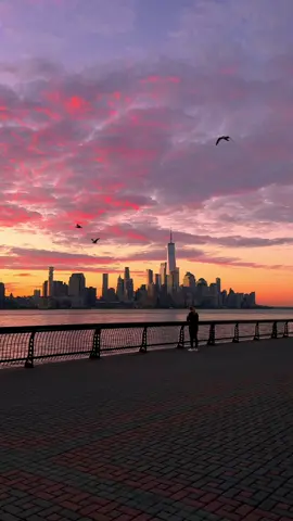 🌆🌅#nyc #sunrise #amanecer #newyorkcity #newyork #newjersey #newyorker 