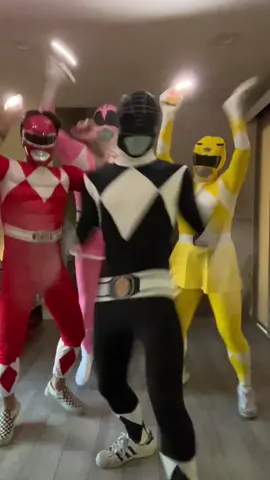 It’s Morphin Time💪🏼😂🎃👻 #halloween#costume#powerrangers 