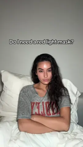 I was always convinced that at home treatments dont really work. But if it does i want to buy it during the sale on sephora … helllp #redledlights #redlighttgerapy #redlightmask #athomefacials 