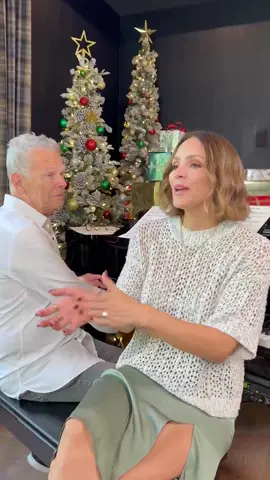 When you know it sing along 🙋🏻‍♂️ #fyp #davidfoster #christmas 