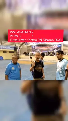 Tim PWI Asahan maju ke semifinal berhadapan dengan Satpol PP Asahan setelah menyingkirkan tim kandidat juara PTPN3 2-1 (0-1) dalam lanjutan turnamen futsal antar instansi Piala Ketua Pengadilan Negri Kisaran Selasa 31 Oktober 2023 di Gedung Serba Guna Kisaran #ribaksude #vtkita #fypinilah #fypselalu #fypini #giniajalah #futsalkita #pengadilannegrikisaran #pengadilannegri 