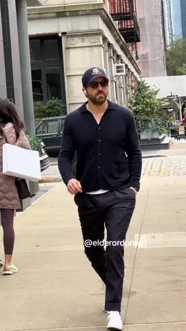 Ryan Reynolds spotted in TriBeCa New York City this morning, let’s see if we see him around with a Halloween costume later today 🤷🏼‍♂️🤷🏼‍♂️(🎥) @elderordonez1   #ryanreynolds #blakelively #hughjackman #blake #jlo #jenniferlopez #benaffleck #pretty #beautiful #happy #elderordonez1 #justinbieber #haileybieber #kimkardashian #kyliejenner #ladygaga #tiktok #reels #reelsinstagram #follow #photography #photo #nikon #newyork #selenagomez #taylorswift #instagram #fun #girl