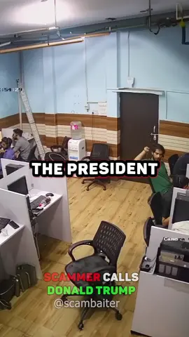 Scammer calls Donald Trump #fyp #exposed #scammer #hackers