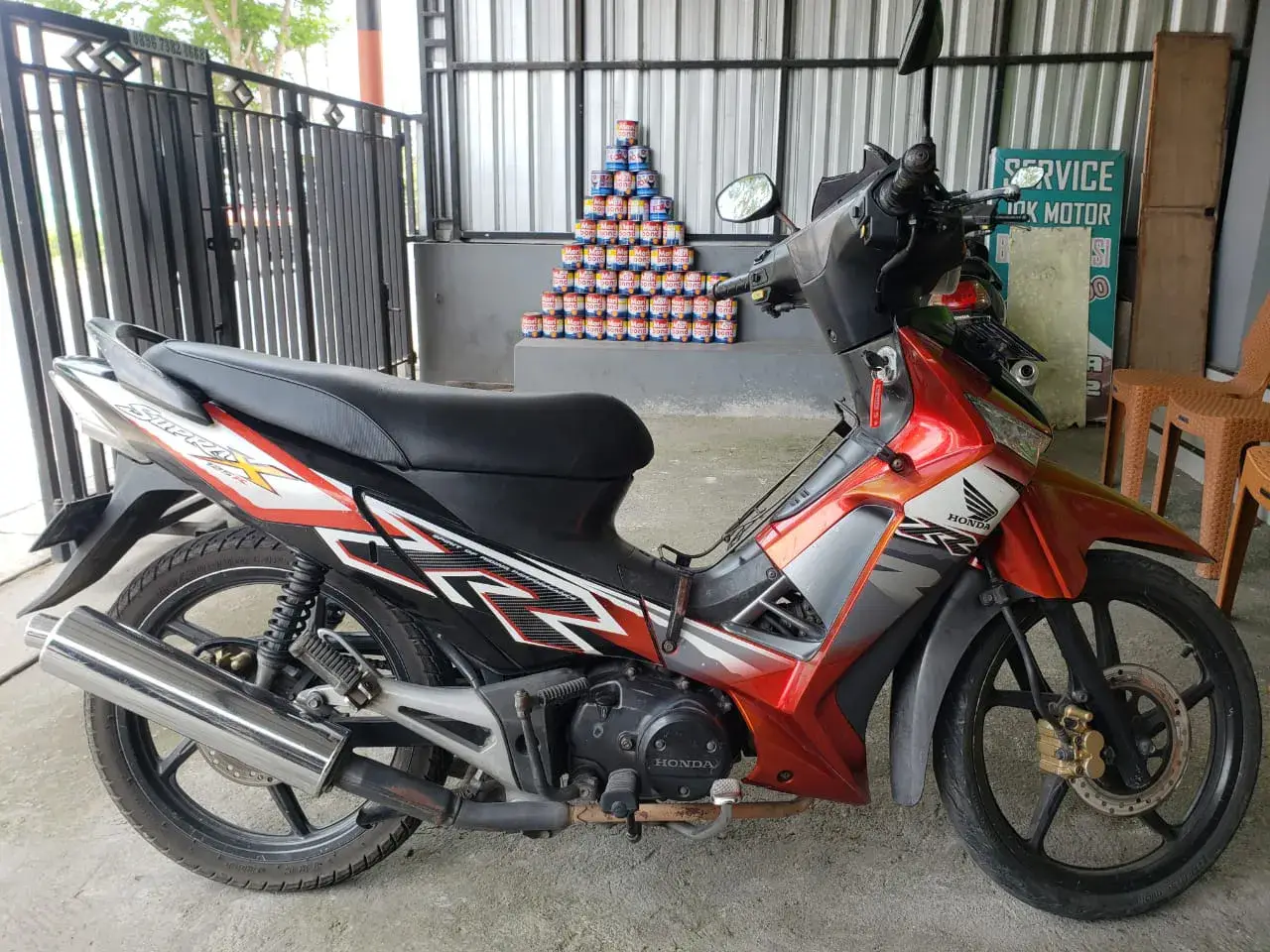 🔴 SOLD 🔴 DiJual Cash/ Kredit Type = HONDA SUPRA X 125  Tahun = 2011 Dokumen = Lengkap,PAJAK HIDUP Warna =  Merah Mesin =  Halus (original),habis di Service Body =  Mulus Ban = Depan belakang masih tebal Oddo= 37rb km 📍 Jl.Sidokarto Godean Sleman Yogyakarta  🔺 Harga 10,8Jt NEGO ❗❗ ☎️ 0812–2560–8484 #nafaramotor #jualmotorsecondjogja #jualmotorbekasjogja #motorbekasyogyakarta #motorbekasjogja #motorsecondjogja #motorsekenjogja #motorbike #infocegatanjogja #infodiy #infosleman #infogodean #mahasiswajogja #birojasastnk #birojasadiyjateng #birojasayogyakarta #fyp #viraltiktok #masukberandafyp 
