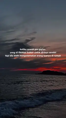 ada gak sih kalo pas gajian terus di kasih ke orang tua di rumah?#fyp#stories#quotes#vibes 