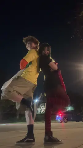 ❤️❤️❤️❤️ #fy #fyp #mavis #johnny #hoteltransylvania #halloween #myoneandonly #costume #loml #couple #couplecostume #bestfriend #outfit #blowup #couplegoals 