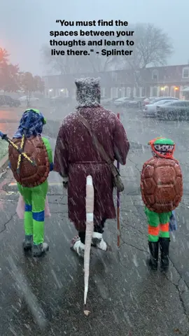 Michelangelo insisted that we brave the elements in search of candied treats. 🐀🐢🐢 #TMNT #idwcomics #idwpublishing #mastersplinter #trickortreating #halloween #turtles #rat #kevineastman #eastmanandlaird #comics #mutants 