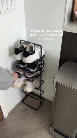 under 1000 sq ft girlies unite 💪🏻 shoe rack is on my storefrnt 🥰