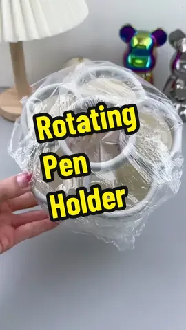 This #penholder is really practical. It has a large capacity and can store pens and various small stationery. It can also be rotated 360 degrees, allowing children to develop a good habit of storage #DesktopStorage  #SchoolSupplies #RotatingPenHolder #StorageOrganizing #penholder 