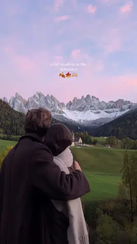 A road trip in the dolomites during fall is the best🫶🏼 •  #couplegoals #couplelove #dolomites 