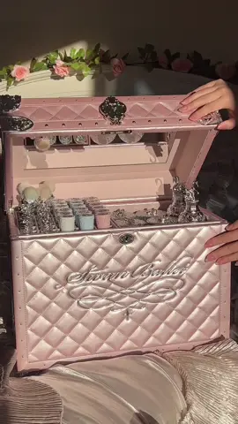 Fit for a princess 🎀 use code TERRYBERRY to save $$ off @Flower Knows Cosmetics #flowerknows #flowerknowsmakeup #flowerknowsswanballet #flowerknowsswanballetseries #coquettemakeup #girlymakeup #girlytok 