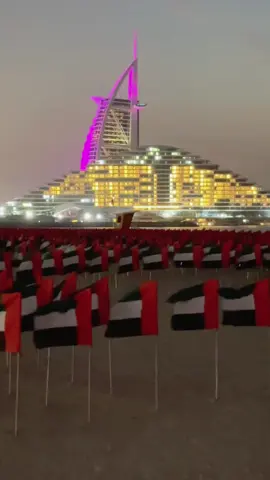 الحدث السنوي ليوم العلم الإماراتي مع 4000 قطعة من علم الإمارات على شاطئ جميرا مقابل حديقة أم سقيم 🇦🇪❤️ (يوم العلم الإماراتي 3 نوفمبر)  - The Annual Event of UAE FLAG DAY with 4000 Piece of UAE FLAG in Jumeirah Beach ( in front of Umm Suquiem Park ) ( UAE FLAG DAY 3 Nov )  - #dubai #UAEFLAGDAY #flagday #wheretovisit #uae #الامارات #يوم_العلم_الاماراتي #دبي 