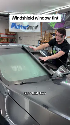 How to tint a windshield #windshieldtint #windowtint #tint #DIY 