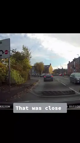 #ukdashcam #nextbase🤬 #person #crossing #roundabout #giveway #ukbaddriving #baddriver #northumbriadashcam 