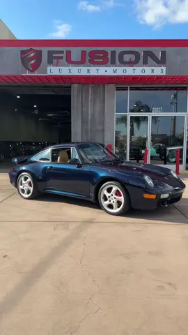 Why choose when you could have both? 😏 #porsche #porscheclub #porsche911 #911turbo #porsche993 #porscheclassic #classicporsche #turbocharged #gt3rs #porschegt3 #porschegt3rs #gt2rs #porschegt2rs