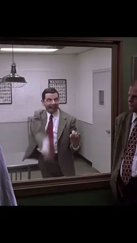 #fyp #mrbean #prison #movieclips #filmtok #comedymovie #rowanatkinson #filmclips #moviescene 