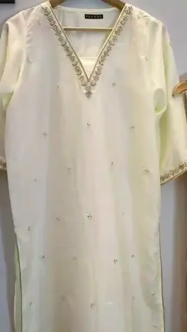 Get your hands on our white raw silk ensemble!  For more details, DM or Watsapp!  #trending #designer #desi #pakistani #clothing #formal #embroidery #handwork 