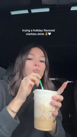 recorded on a red light thats why im in a hurry 😩 #fyp #holidaydrinks #starbucksorder 