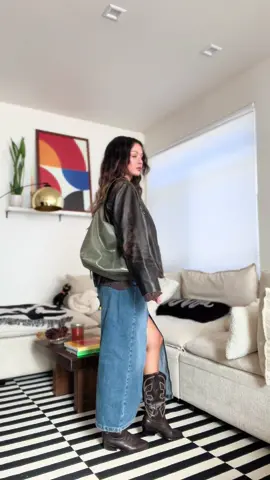 Its chilly out #fitcheck #OOTD #outfitinspo 