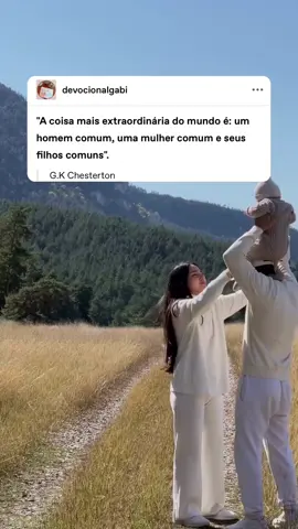 Uma família que honre e glorifique o Nome do Senhor Jesus Cristo. Uma família que viva de acordo com os princípios bíblicos. Um homem que seja valente, corajoso e provedor, o homem de Efésios 5:25-28. Uma mulher sábia e feminina, a mulher de provérbios 31:10-31. Filhos tementes a Deus, com o coração contrito e quebrantado, como a Bíblia ordena em Efésios 6:1-3. Isso é família: um homem temente a Deus, uma mulher temente ao Senhor e filhos que desejem mais de Deus. . . #family #vintage #aesthetic #fypシ #explorarpage #jovenscristaos #cristao 