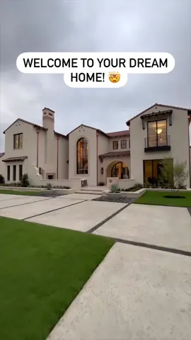 Dream house 😍 Wait until you see the backyard  Credit @fullpackagemedia #hometours #luxurylife #luxuryhomes #dreamhomes #kitchen #modernhouse #realstate #luxuryrealestate #fyp 
