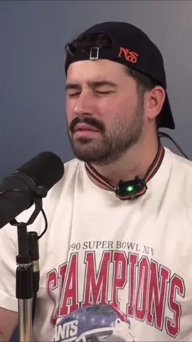 Replying to @Kirsty cheeky compilation of the wrong answers, highly reccoment waching the whole ep 🤣🤣 #fyp #foryoupage #joesantagato #frankalvarez #thebasementyard #tby #santagatostudios #funny #clip #podcast 