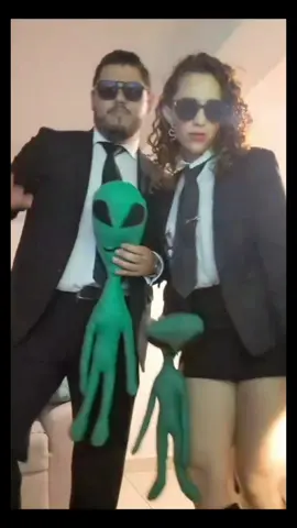 Men in black 💕@🇲🇽JEGS #fyp #MIB #halloween 