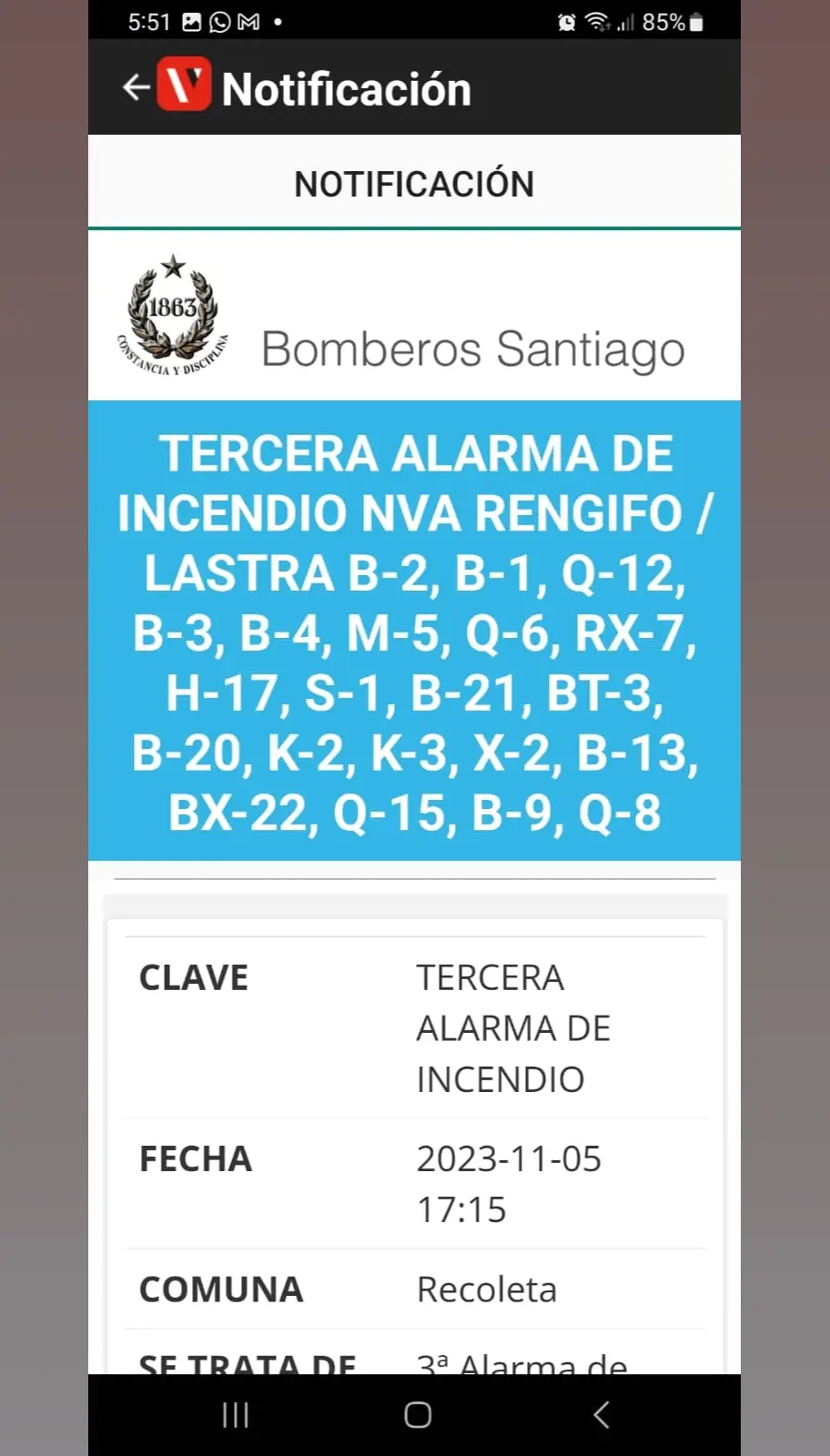 🔴 #Nacional | Durante la jornada de este domingo 5 de noviembre se reportó un grave incendio en la comuna de Recoleta, región Metropolitana.  El Cuerpo de Bomberos de Santiago informó a través de su cuenta de X (anteriormente denominada Twitter), que el siniestro se registra particularmente en la intersección de Nueva Rengifo y Lastra.  En este sentido, comunicó que están 