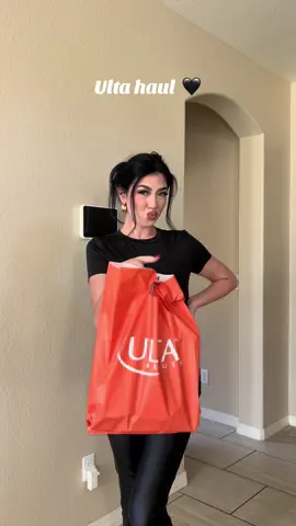 mama treated herself today 💳🛒🌸💞 #ultahaul #makeup #kyliecosmetics #ultabeauty #realtechniques #nyxcosmetics #lauramercier #morphe #elfcosmetics @elfcosmetics @Laura Mercier @Morphe Cosmetics @NYX Professional Makeup @Kylie Cosmetics 