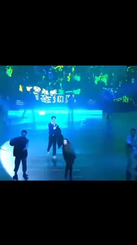 Wang Yibo nhảy vũ điệu tự do của Joker 🤡 #wangyibo王一博uniq💚 #wangyibo王一博🦁 #vuongnhatbac王一博💚 #foyou#TikTokAwardsVN2023  #viral #xuhuongtiktok #xuhuong 