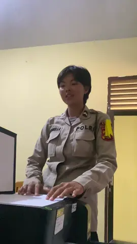 Bakat terpendam bintara remaja Polda Sulawesi Tengah 🎤🎤 #polisi #polwan #presisi 