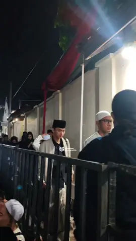 Kedatangan Gus Azmi Membuat Para Jamaah Kaget Dan Heboh Ponpes Az Zayadiyy Bersholawat #gusazmi  #azmiaskandar  #askandaryoung  #sholawat  #azzayadiyy  #solo  #fyp  #abimanew_ 