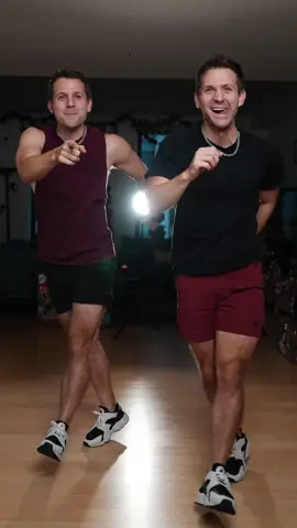 Dc: us — Remix @Showmusik  . . . . . #dance #twinsaucechoreo #dancetrend #viraldance #dancetrends #dancetrends2023 #viral #tiktokviral #twins 