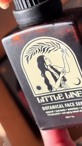 Little Lines popped on our radar recently and we are simply OBSESSED with the results. Little serum packed with a big glow ✨ ! Chime in below for more amazing indie brand picks you guys are loving right now! #faceserum #skincareproductsmusthave #skincareserum #newserum #SkinCareMagic 