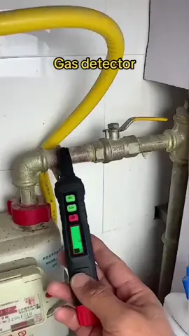 How to test the gas leak? #gasdetector #gasman #gasleak #gasleakdetector #gasleakdetection #plumbing #plumbinglife #gasstation #goodthings #safety #tools #homegascylinders 