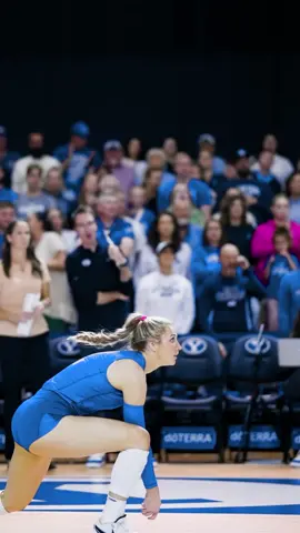 Via @byuwvolleyball The art of defense🏐 . . . . #Vballtactics #volleyballaddict #volleyballmemes #volleyballove #volleyballthailand  .⠀ #vballislife #scvavolleyball #vball #boysclubvolleyball #clubvolleyball⠀ #girlsclubvolleyball #volleyball #outsidehitter #libero #volleygirl #usavolleyball #volley #volleyballplayer #sports #volleyballislife #instavolley #fivb #vblife #volleyballseason⠀ #vball #usavolleyball 