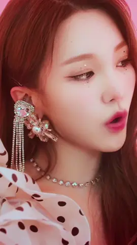 PURPLE // Woo!ah! #purple #wooah #wmusic18 #wow #nana #wooyeon #sora #lucy #minseo #music #video #musicvideo #clip #musica #fyp #fypシ #viral #kpop #kpopers #kpopfyp #corea #korea #korean #koreangirls 