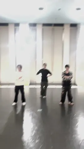 🏃🏻‍♀️💨 #slickback #slickbackchallenge  #ヴァサイェガ渉 #黒田光輝 #檜山光成 #少年忍者 