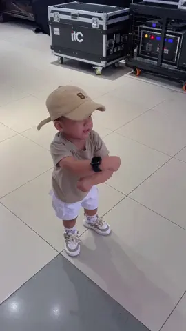 #สปีดสโลว์ #สโลว์สมูท masyaAllah kelakuan bocil 2th ndak bs denger musik lgsg joget🤣 #jointrendtiktok #jointhetrend #ikuttrendtiktok #ikutantrendviral #ikuttrending #outfitanak #outfitanakkece #outfitanaklakilaki #outfitanakcowok #ootdanak #ootdanakcowok #ootdanaklakilaki #ootdanakkeren #fashionanak #fashionanakcowo #gemesin #anaklakilaki #masyaallahtabarakaallah #epyepeee 