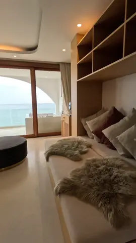 Your Beachfront Paradise Awaits in Our Exquisite Penthouse Suite 🏝️🌟 #BeachfrontBliss #beachfronthotel #beachfrontproperty #eliteatoll #eliteatollhote #eliteatollhotelatkhanom #beachfrontproperty #thailandtiktok #luxuryhotelkhanom 