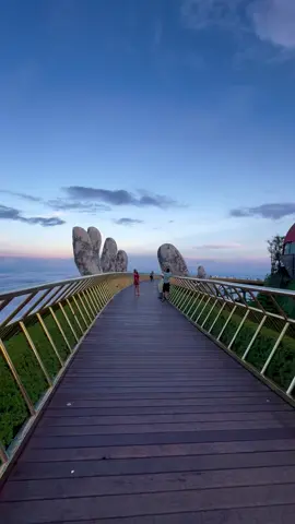 ✨Golden Bridge สะพานลอยฟ้าในอุ้งมือยักษ์ บานาฮิลล์ ดานัง เวียดนาม ⛰⛰⛰#U&Me Travel Togethet:ท่องเที่ยวกัน #เที่ยวให้อิจฉาต้องตามไป #goldenbridge #banahills 