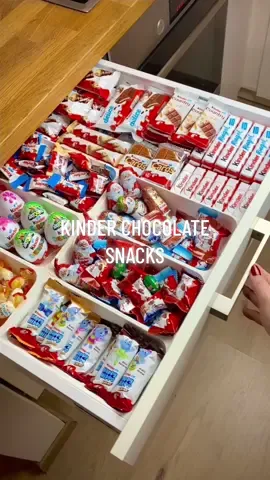 Had to a restock my KINDER goodies. 🍫 🎅🤎Did I forget something? #chocolatebars #asthetic #candytok #kinderbuenoeggs #kinderbuenolovers 