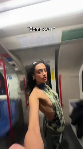 on my way babes 😵‍💫💃🏽 Dua’s song got me acting like a silly goose fr!! #tubegirl #tubegirleffect 
