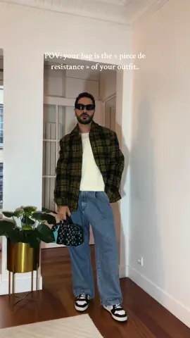 Casual look with special #keepall25 from last #Virgilabloh collection for @Louis Vuitton #lvmen #mensbag #menstyle #mensootd 