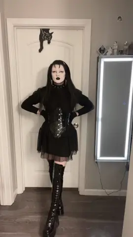 #grwm#goth#tradgoth#tradgothfashion#alternativefashion#tradgothmakeup#gothmakeup#gothfashion#demonias