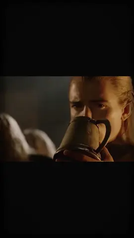Gimli vs Legolas🍻 #lotr #lordoftherings #elseñordelosanillos #tolkien #fyp #parati #foryou